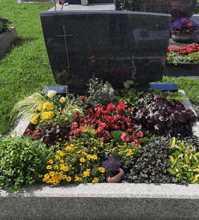 Grabpflege